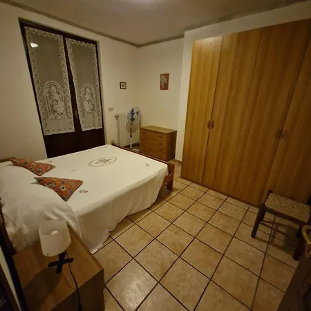 Ursula Apartmán Lagaro